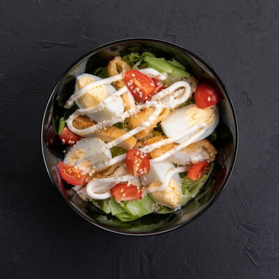 Салат А-ля Цезарь в Sushiman по цене 473 ₽
