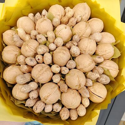 Букет ореховый №2 в Букет Альфред I клубника в шоколаде и букеты по цене 2990 ₽