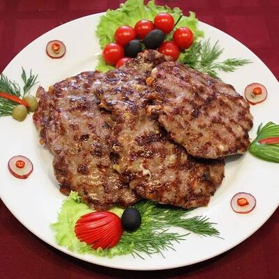Плескавица для гурманов в Старая Сербия по цене 1650 ₽