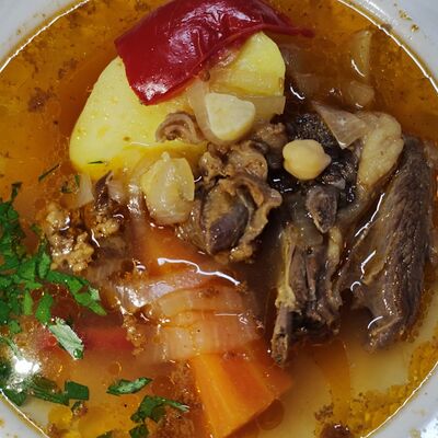 Шурпа из бараньих ребрышек в Тантуни по цене 700 ₽