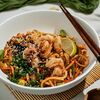 Wok с креветкой и соусом том ям в Умами по цене 670