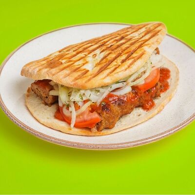 Люля-кебаб из говядины в пите в Гриль Хаус по цене 735 ₽