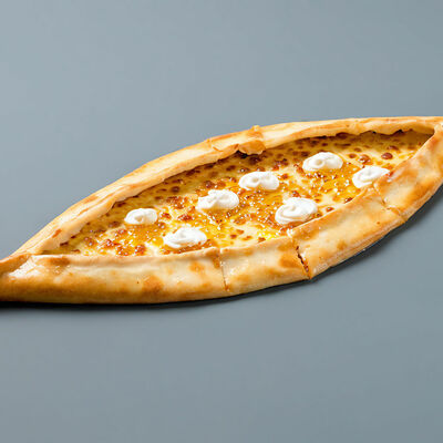 Пиде со сливками и мёдом в Shafran по цене 70000 сум