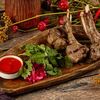 Каре ягненка с кинзой и соусом Сацебели в Дэда по цене 2650