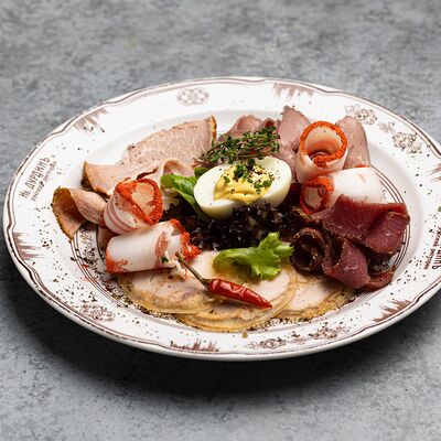 Ассорти мясных деликатесов в Ив.Дурдинъ по цене 480