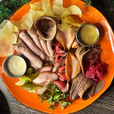 Доставка Мясное ассорти в Library по цене 1650 ₽