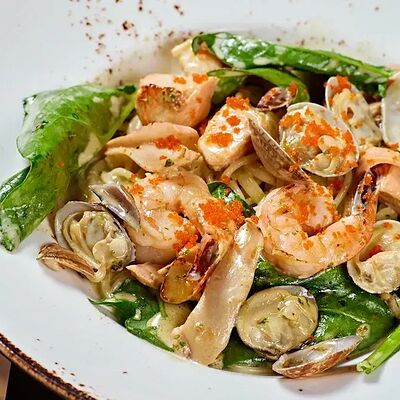 Паста с морепродуктами в сливочном соусе_ в Chester по цене 913 ₽