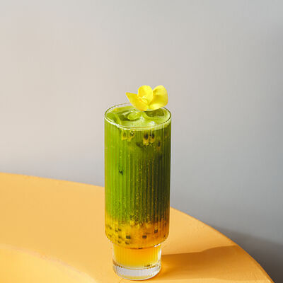 Матча маракуйя с косточкой в Панда Маркет по цене 325 ₽