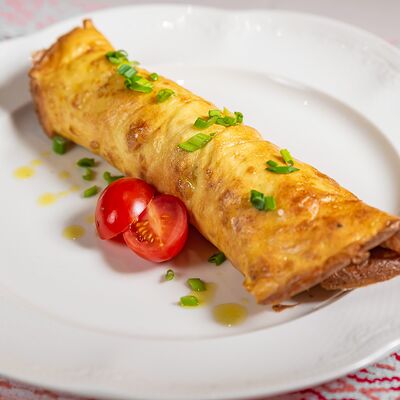 Омлет из трех яиц с сыром и сосиской из лося в Дом купчихи Ершовой по цене 350 ₽
