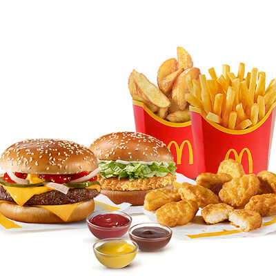 Обед с Макчикен, Роял Чизбургер и Чикен МакНаггетс в McDonald's по цене 4000 ₸