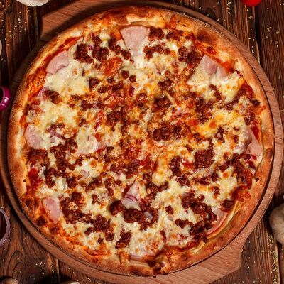Пицца мяснаяв Жара по цене 840 ₽