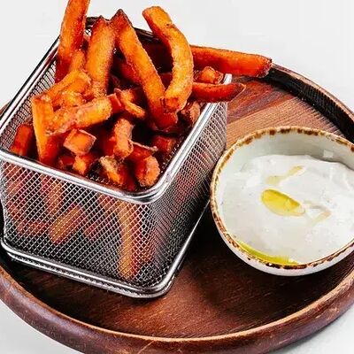 Батат фри с трюфельным соусом 200гр в Тук тук took took по цене 439 ₽