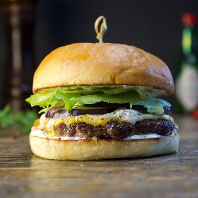 Four cheeses в Burgers & ribs bar по цене 945 ₽