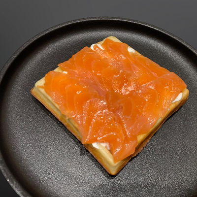 Вафля с лососем в Любимые мгновения по цене 650 ₽