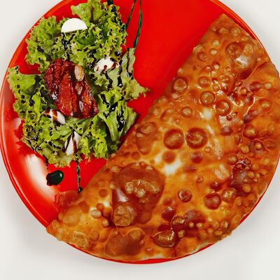 Чебурек Итальянский двойной в КинзаЗа по цене 321 ₽