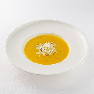 Крем-суп из тыквы с белыми грибами в La Scala Trattoria Ignazio по цене 35 р.