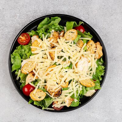 Цезарь с курицей в Лори кафе по цене 900 ₽