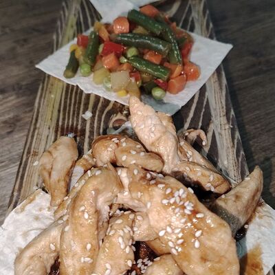 Сет от шефа Курочка с овощами в Хинкальная Едим вкусно по цене 605 ₽