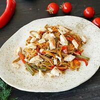 Вок с курицей с гречневой лапшой в PizzArt