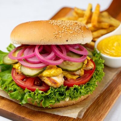 С курицей и карри в Rollstreet по цене 529 ₽