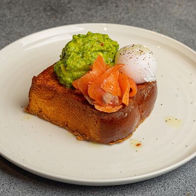 Бриошь с форелью в 321 Club by Novikov по цене 930