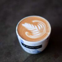 Флэт уайт в Surf Coffee x Arena