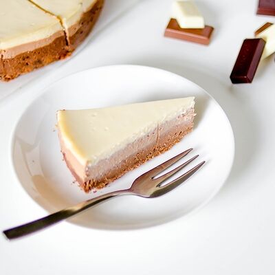 Чизкейк Три шоколада в Чизкеечная по цене 300 ₽