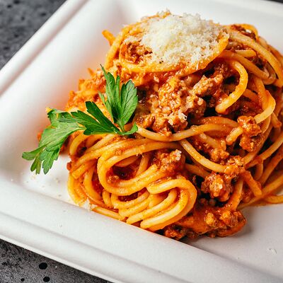 Паста Болоньезе в Bourbon по цене 420 ₽