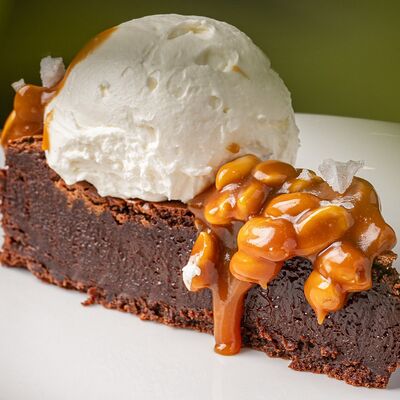 Брауни соленая карамель в Колбасный цехМагадан по цене 790 ₽