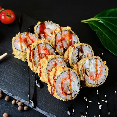 Ролл Темпура окунь в Суши и Роллы по цене 709 ₽