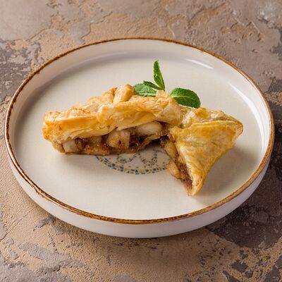 Штрудель с грушей в Дюшес по цене 520