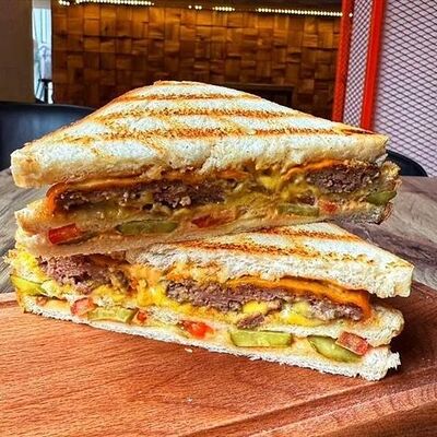 Сэндвич Биф Праймв Гастропаб Ёж по цене 445 ₽