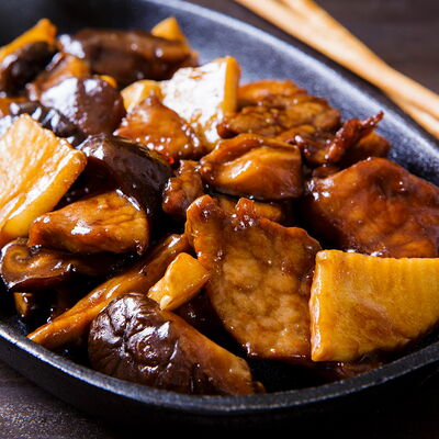 Говядина с грибами шиитаке и бамбуком в Чайна Тун по цене 390