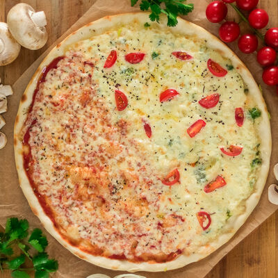 Пицца Маргарита в La Bellissimo по цене 320 ₽