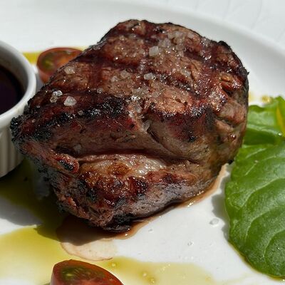 Филе-миньон в Wine & Vine по цене 2830 ₽