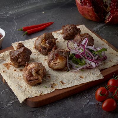 Шашлык из бараньей мякоти в Горячий мангал по цене 675 ₽