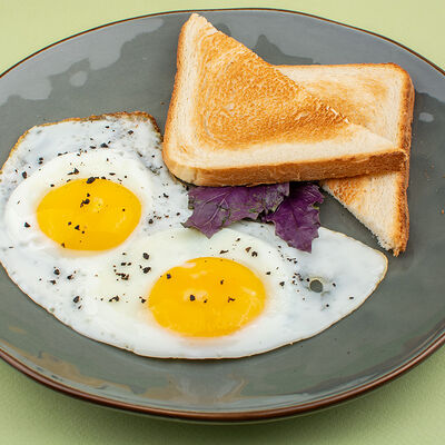 Тосты с глазуньей в Усадьба по цене 225 ₽