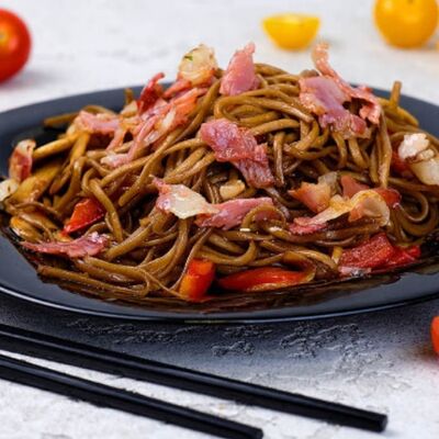 Соба с беконом в Кэйго доставка по цене 420 ₽