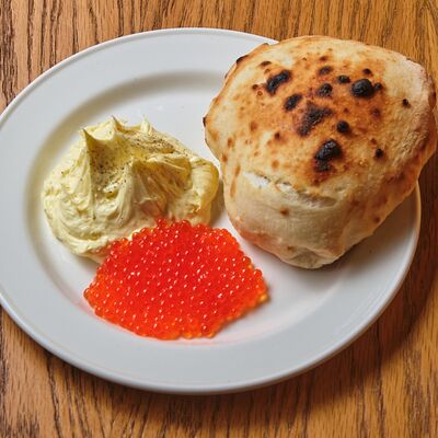 Взбитое масло/икра/фокачча в Piu piu по цене 1090 ₽