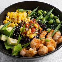 Поке-боул с креветкой в Сакура