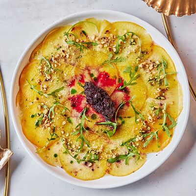 Карпаччо из репы с моченой брусникой в Море на Патриках по цене 490