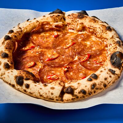 Салями Спьяната и базилик в Mates Pizza по цене 1290 ₽