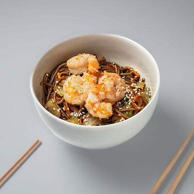 Соба с креветкой в устричном соусев Про 100 суши по цене 645 ₽