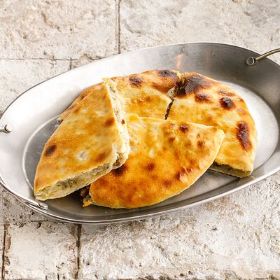 Осетинский пирог с говядиной и картофелем в Хочу харчо и хачапури по цене 690 ₽
