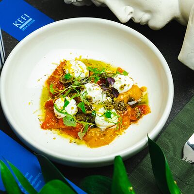 Печеные перцы с муссом из козьего сыра в KEFI greek kitchen по цене 550 ₽