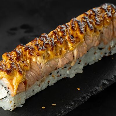 Филадельфия с угрём запечённая в Swag Sushi по цене 960 ₽