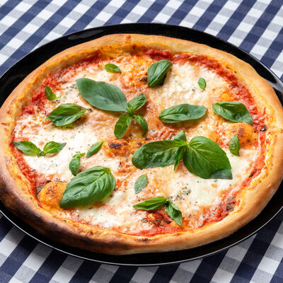 Пицца Маргарита по-деревенски в Trattoria Caffe Del Sole по цене 380 ₽