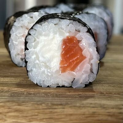 Сливочный с лососем в ГансРолл по цене 395 ₽