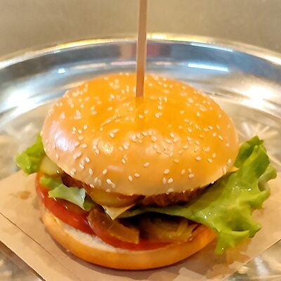 Чизбургер куриный острый в ШаурХолл по цене 520 ₽