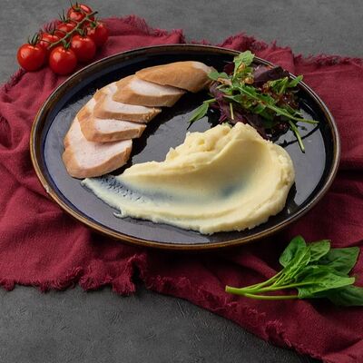 Копченая куриная грудкав First House Burger по цене 770 ₽